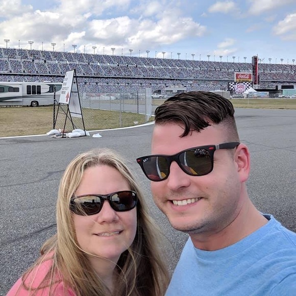 Meet your Posher, Audra - Picture 2 of 2